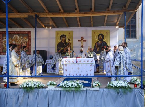 Mii de credincioşi la sărbătoarea hramului de la Mănăstirea Nicula Poza 180279