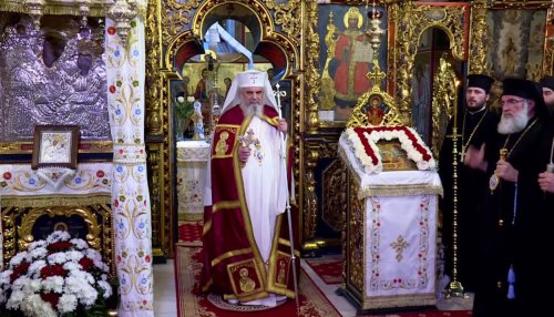 Patriarhul României a binecuvântat începutul manifestărilor de la Putna Poza 180190