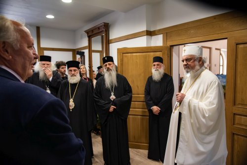 Patriarhul României a vizitat expoziția „Serbarea de la Putna - 150” Poza 180439