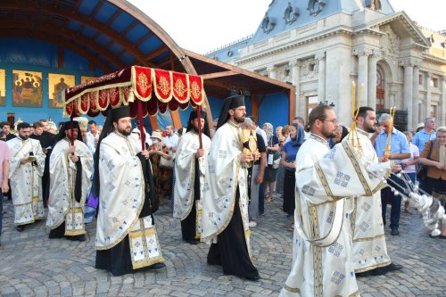 Prohodul Maicii Domnului la Catedrala Patriarhală Poza 180393