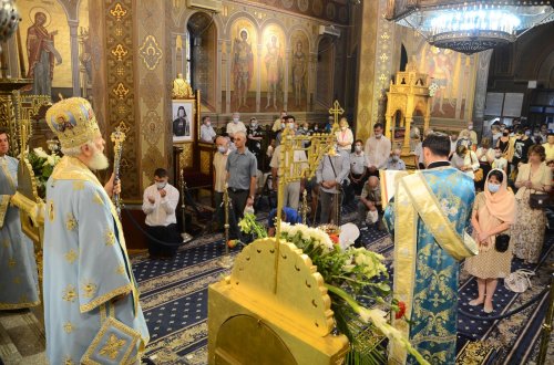 „Paștile din vară” la Catedrala Arhiepiscopală din Târgoviște  Poza 180645