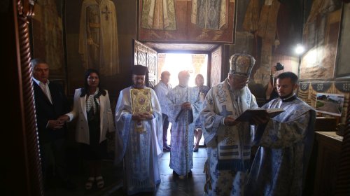 Sărbătoare la Mănăstirea Brâncoveanu de la Sâmbăta de Sus Poza 180542