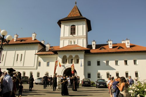 Sărbătoare la Mănăstirea Brâncoveanu de la Sâmbăta de Sus Poza 180559