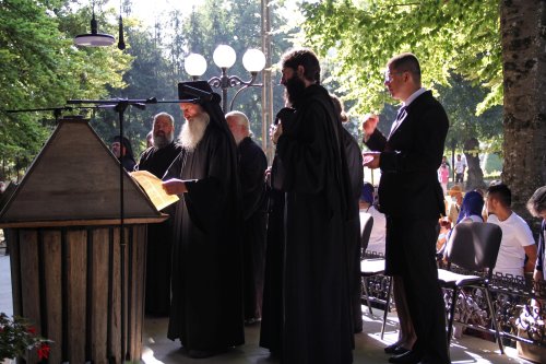 Sărbătoare la Mănăstirea Brâncoveanu de la Sâmbăta de Sus Poza 180561