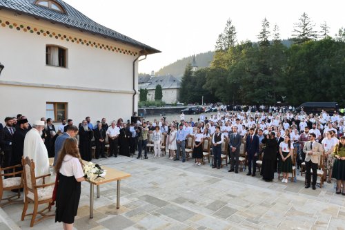 Congresul studențesc aniversar desfășurat la Mănăstirea Putna Poza 180984