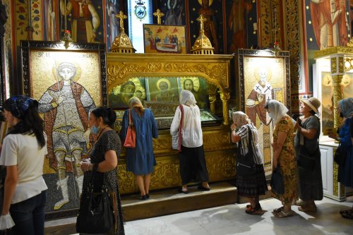 Icoane în mozaic impresionante sfințite la ctitoria Brâncovenilor din București  Poza 180850