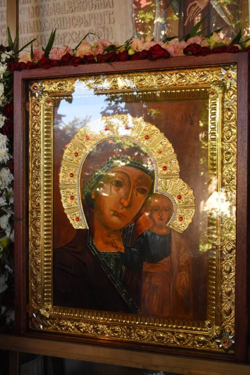 Icoane în mozaic impresionante sfințite la ctitoria Brâncovenilor din București  Poza 180877