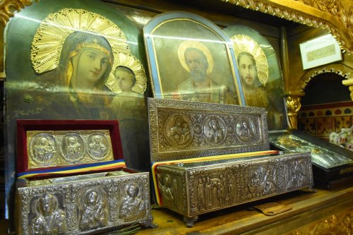 Icoane în mozaic impresionante sfințite la ctitoria Brâncovenilor din București  Poza 180903