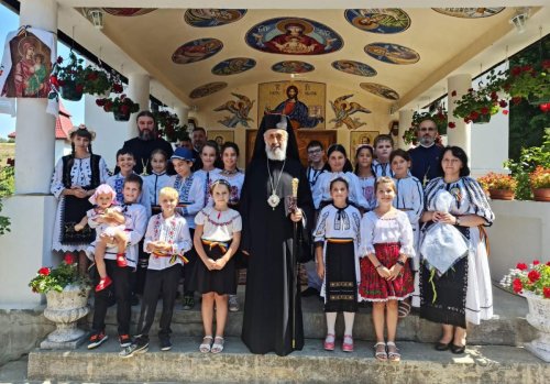 Liturghie arhierească la Mănăstirea Sânmărtinul de Câmpie, Mureş Poza 180754