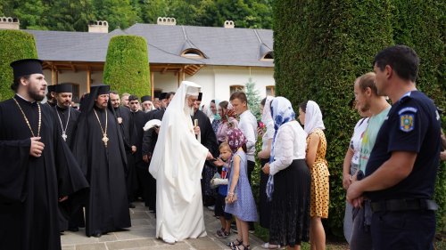Patriarhul României şi-a încheiat astăzi vizita la Mănăstirea Putna Poza 181034