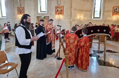 Preacinstirea Maicii Domnului la noua biserică românească din Viena