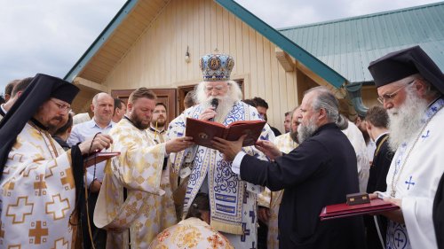 Schitul „Acoperământul Maicii Domnului”-Mestecăniș a fost sfințit Poza 181531