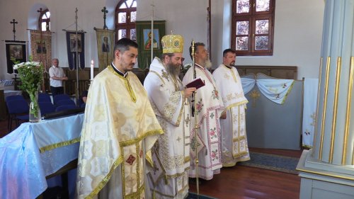 Comemorare şi comuniune a credincioşilor români de peste hotare Poza 181660