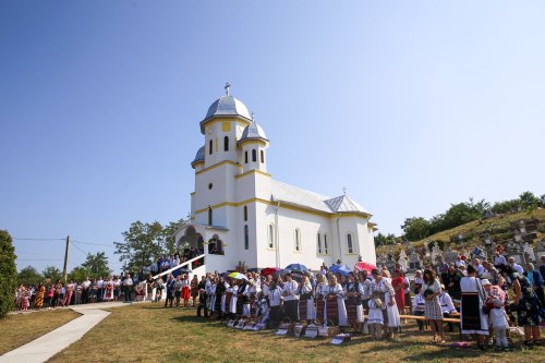 Resfinţirea bisericii din Parohia Țagu, Bistriţa-Năsăud Poza 181644