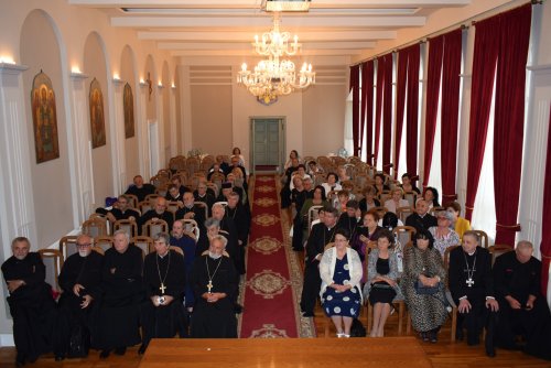Absolvenții promoției 1975 a seminarului din Caransebeș s-au reîntâlnit  Poza 181782