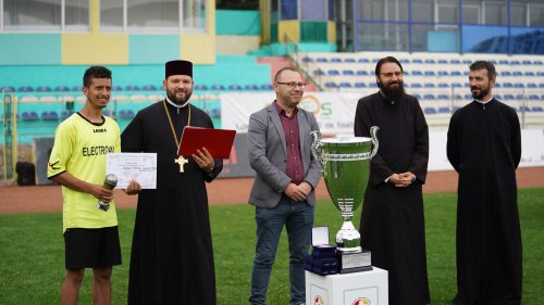 Campionat de fotbal pentru tinerii din Arhiepiscopia Sucevei și Rădăuților Poza 181766