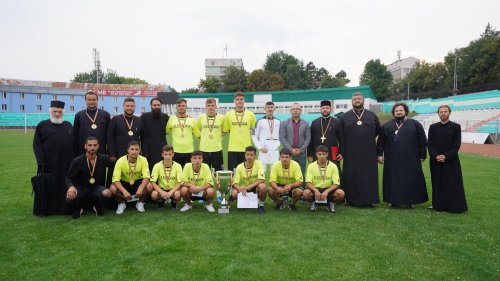 Campionat de fotbal pentru tinerii din Arhiepiscopia Sucevei și Rădăuților Poza 181774
