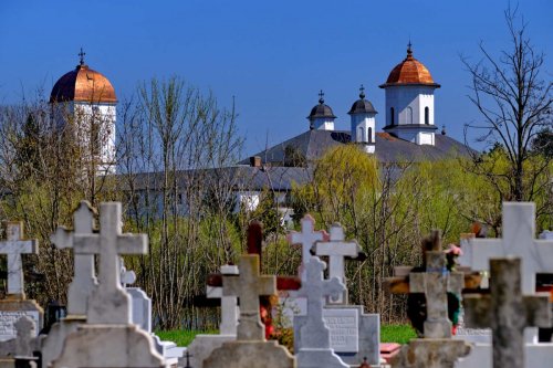 Cimitirul - reflecţii filologice și teologice (II) Poza 181814