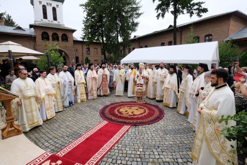 Zile de sărbătoare la Mănăstirea Plumbuita
