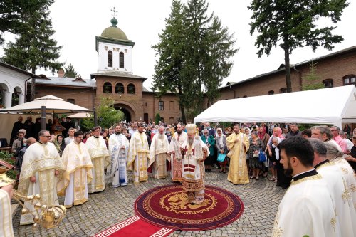 Zile de sărbătoare la Mănăstirea Plumbuita Poza 182099