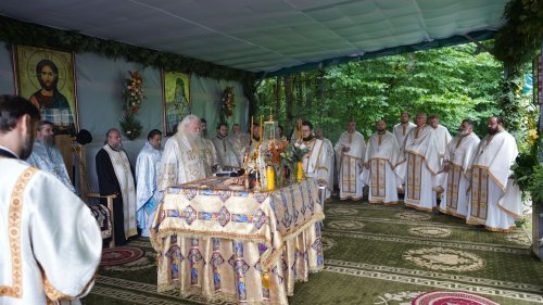 Liturghie arhierească la Sihăstria Râșcăi Poza 182182