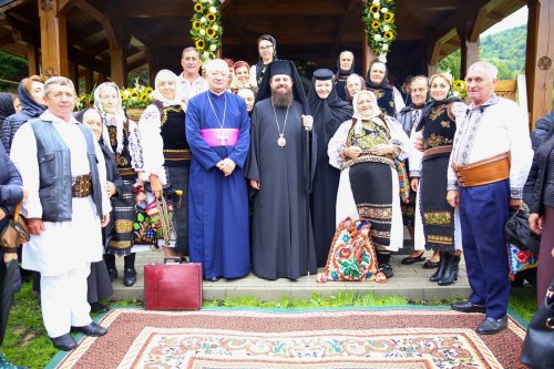 Sărbătoare la Mănăstirea Cormaia, Bistriţa-Năsăud Poza 182351