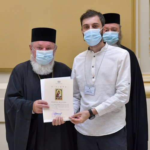 Premierea câștigătorilor celei de-a 10-a ediții a concursului „Icoana ortodoxă - lumina credinței” Poza 182433
