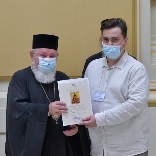 Premierea câștigătorilor celei de-a 10-a ediții a concursului „Icoana ortodoxă - lumina credinței” Poza 182434