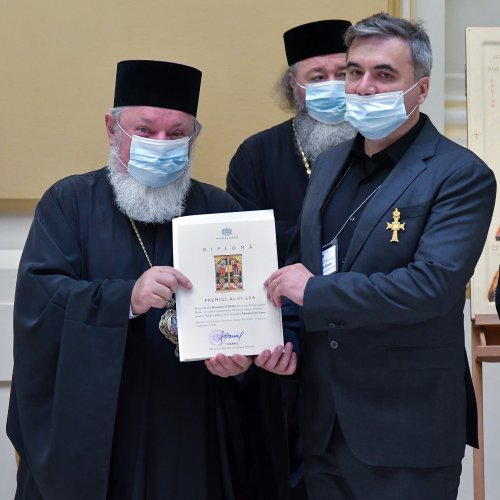 Premierea câștigătorilor celei de-a 10-a ediții a concursului „Icoana ortodoxă - lumina credinței” Poza 182437