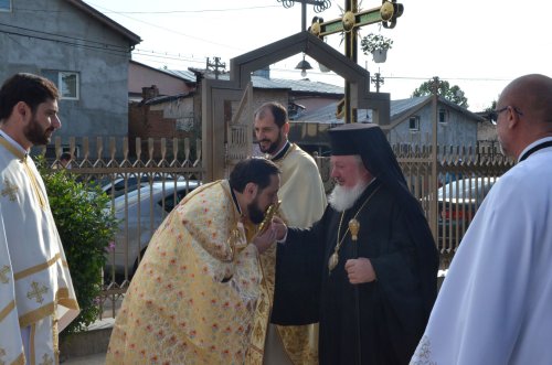 Un nou preot slujitor pentru Parohia Roşu din Ilfov Poza 182740