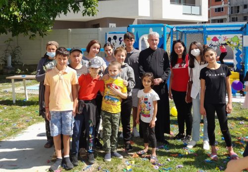 Sărbătoare a bucuriei începutului de an școlar pentru 600 de copii din București