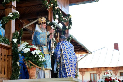 Mănăstirea Vorona  în veșminte de sărbătoare Poza 183205