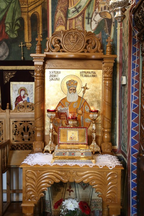 Sfântul Ierarh Andrei Şaguna a devenit ocrotitorul comunităţii din Ucea de Sus, judeţul Braşov Poza 183337
