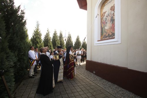 Sfântul Ierarh Andrei Şaguna a devenit ocrotitorul comunităţii din Ucea de Sus, judeţul Braşov Poza 183338