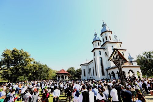 Sărbătoare la Rozavlea, Maramureş Poza 183663