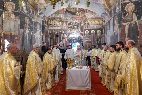 Sfinții Martiri Brâncoveni, noii ocrotitori ai unei biserici restaurate din Ilfov Poza 183793