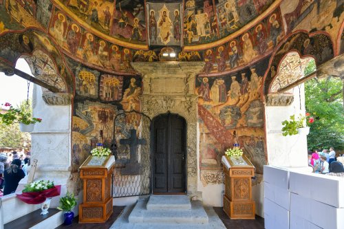 Sfinții Martiri Brâncoveni, noii ocrotitori ai unei biserici restaurate din Ilfov Poza 183826