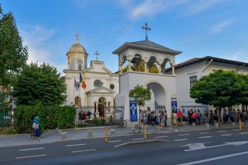 Pelerinajul de toamnă la Parohia „Sfântul Vasile cel Mare” de pe Calea Victoriei Poza 184131