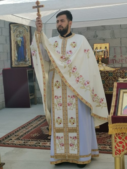 Prima Sfântă Liturghie în Parohia Floreni, Republica Moldova Poza 184098