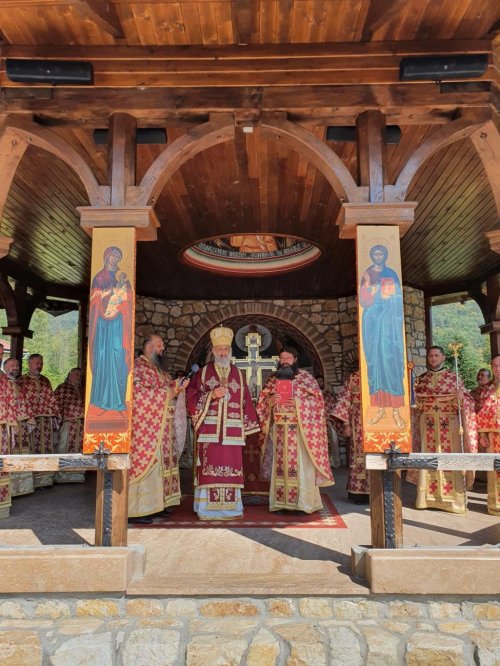Liturghie arhierească de hram la Mănăstirea Lupșa, județul Alba Poza 184338
