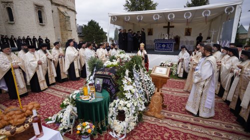 Părintele David a fost înmormântat astăzi la Mănăstirea Cetățuia din Iași Poza 184838