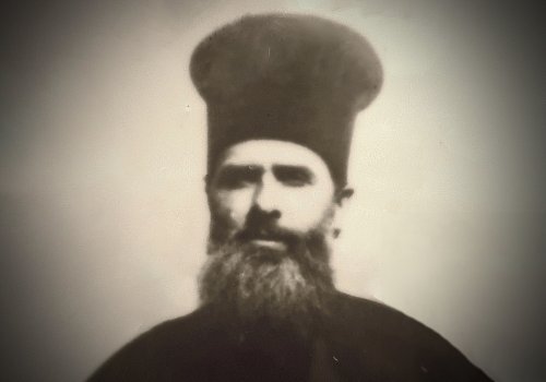 Arhimandritul Demostene Tebeică, profesor de muzică și renumit dirijor  Poza 184850