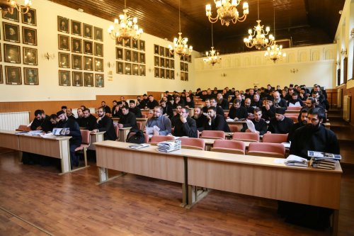 Cursuri la Sibiu pentru obţinerea gradelor profesionale în preoţie Poza 185004