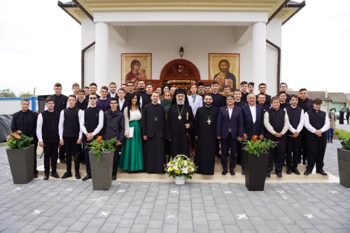 Târnosirea bisericii din incinta Seminarului Teologic Ortodox din Alba Iulia Poza 185161