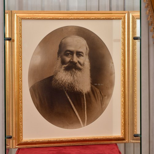 Episcopul Nifon Niculescu s-a întors pentru vremelnica odihnă în ctitoria sa din Galaţi Poza 185314