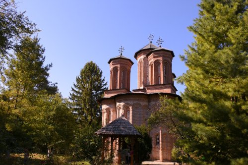 Patriarhul României la hramul mănăstirii ilfovene Snagov Poza 185555