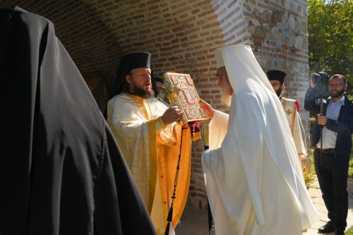 Patriarhul României la hramul mănăstirii ilfovene Snagov Poza 185584