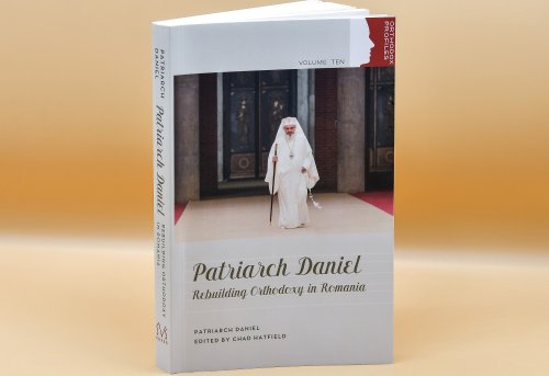 Volum antologic din opera Patriarhului Daniel, publicat la New York Poza 186079