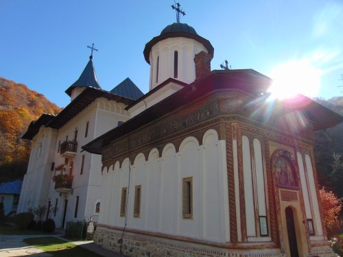 Sihăstria Mănăstirii Turnu sub harul Cuvioșilor Daniil și Misail Poza 186907