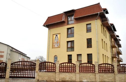 Centrul de îngrijiri paliative al Arhiepiscopiei Vadului, Feleacului şi Clujului, în circuitul academic